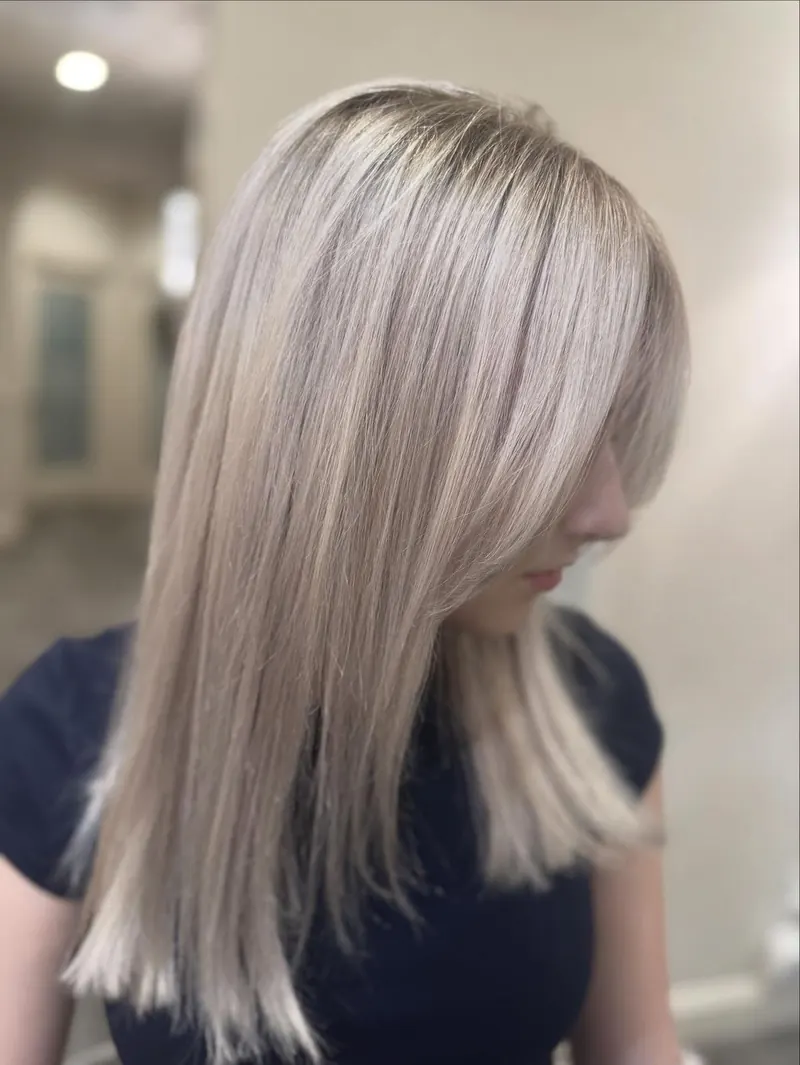 Icy blonde, by Maha